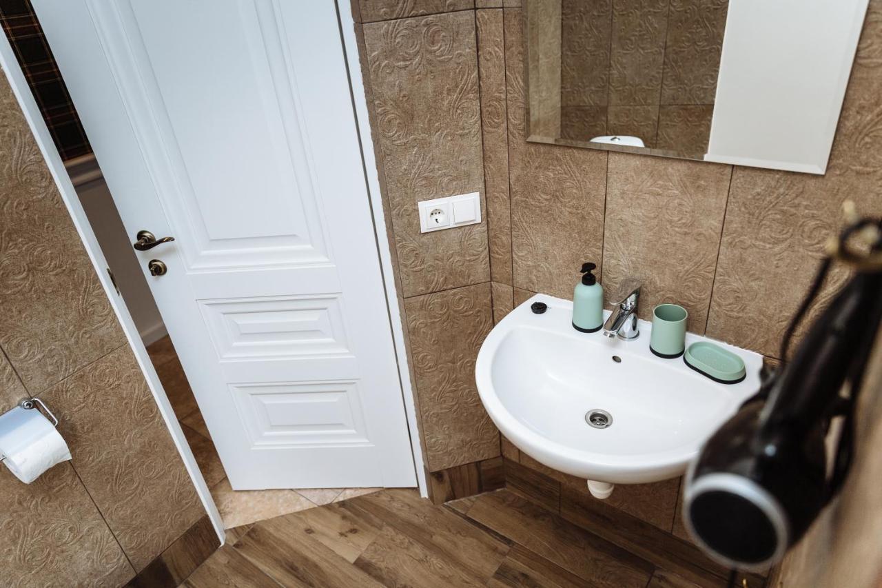 Grand View Apartment Лвив Екстериор снимка